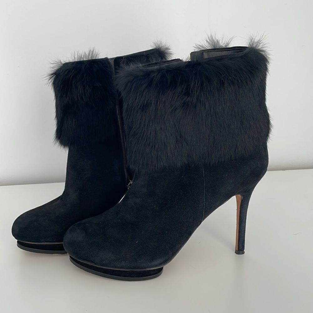 BCBGMAXAZRIA Black Suede Booties